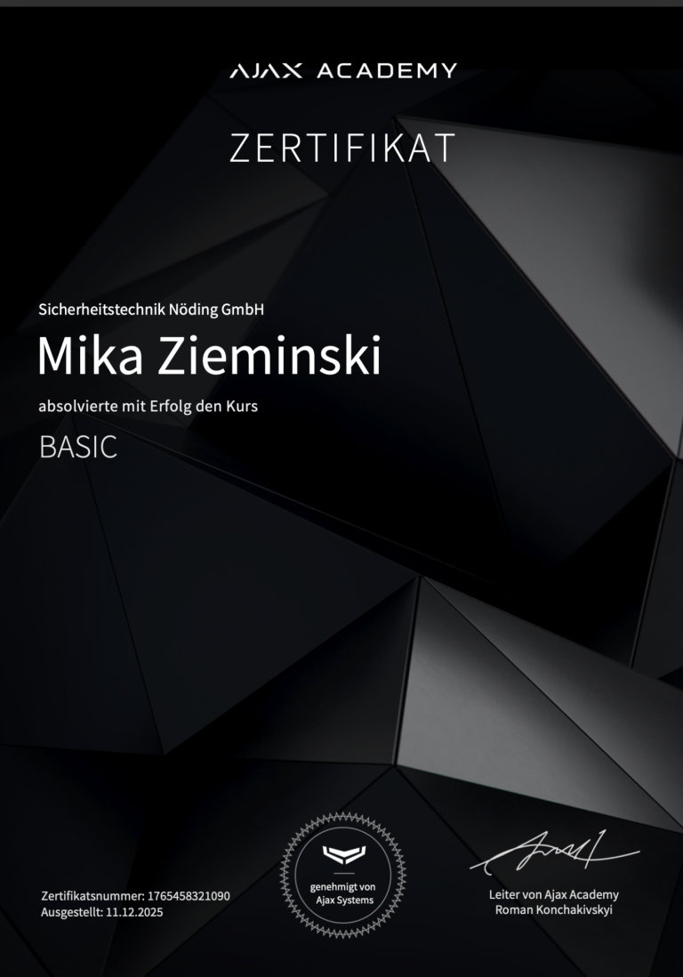 Zertifikat der AJAK Academy für Mika Zieminski im Bereich Grundlagen.